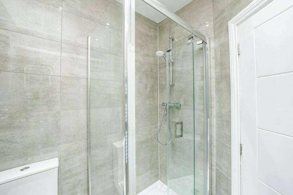 Newly Renovated Modern 4 Bed 3 Bath Apartment London Ngoại thất bức ảnh