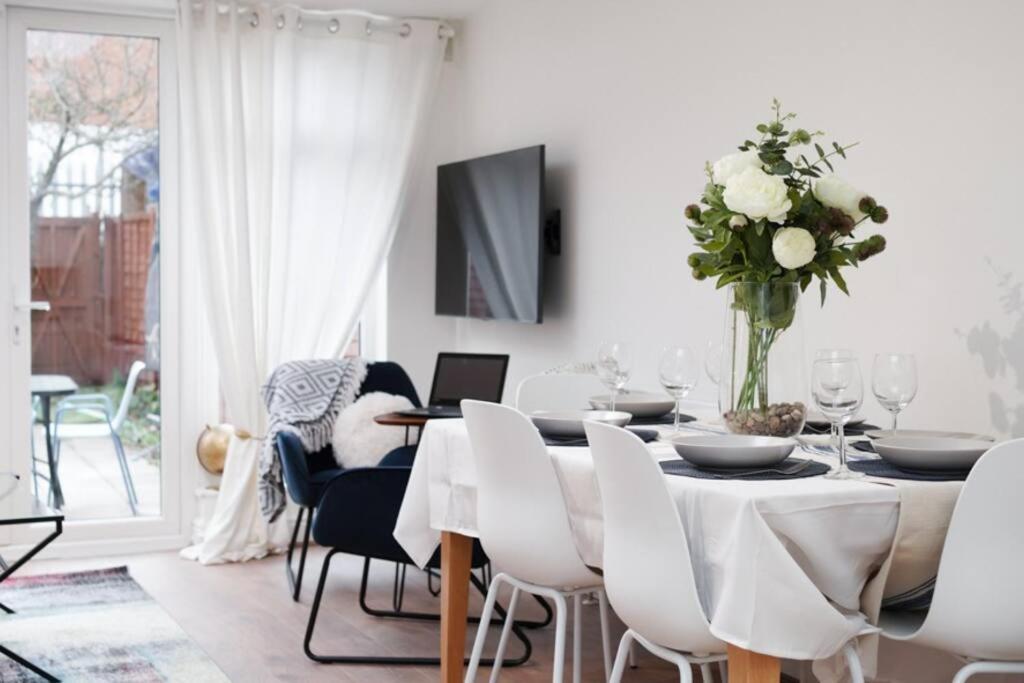 Newly Renovated Modern 4 Bed 3 Bath Apartment London Ngoại thất bức ảnh