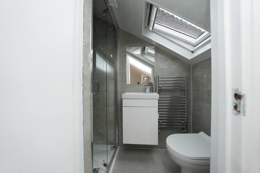 Newly Renovated Modern 4 Bed 3 Bath Apartment London Ngoại thất bức ảnh