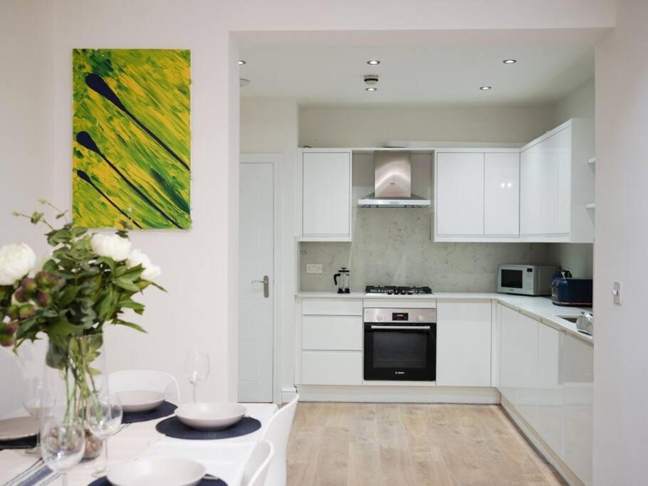Newly Renovated Modern 4 Bed 3 Bath Apartment London Ngoại thất bức ảnh