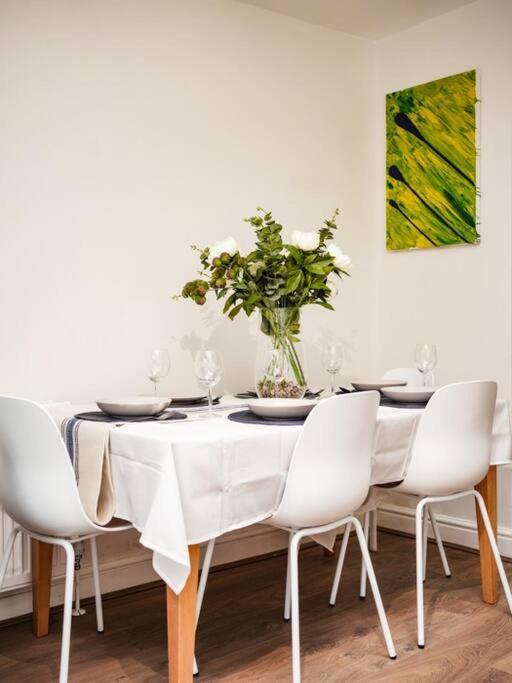 Newly Renovated Modern 4 Bed 3 Bath Apartment London Ngoại thất bức ảnh